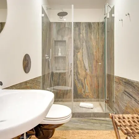 Cosy Modern 1 Bedroom In Central