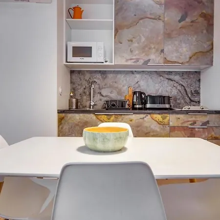 Cosy Modern 1 Bedroom In Central